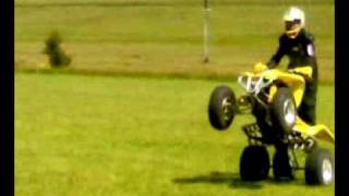 preview picture of video 'LTZ 400 wheelie'