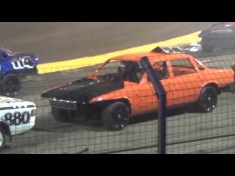 Foxhall Stadium - Unlimited National Banger World Final 2015
