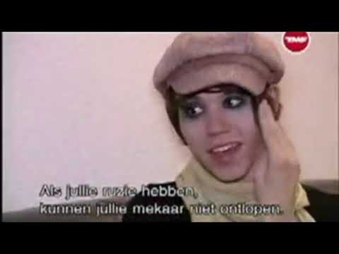 Ryan Ross offstage during the Fever era