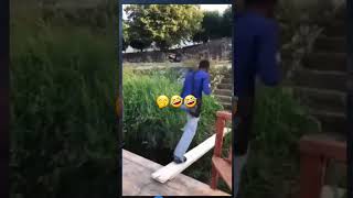 Download lagu Shorts || vidio lucu saat menyebrang jembatan #kocak #funny #vidioviral #shorts #lucu mp3