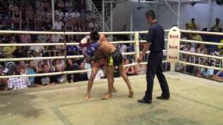 Download Lagu Kok (Tiger Muay Thai) wins a 4 round battle @ Bangla Boxing Stadium Thumbnail