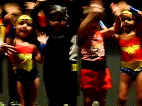 PB020112.AVI Duda Super Heroina