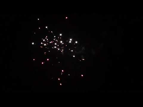 25 shot 20mm Red tail to Red and White Glittering