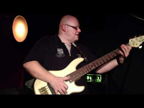Errorhead "Fool in Love" - Frank Itt Basssolo (Live 15.3.2012 @ Kaiserkeller Detmold)