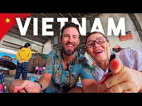 Hanging With The Locals In Vietnam 🇻🇳
