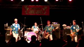 -19- Cabaret - Me First And The Gimme Gimmes (Live@ Würzburg 21.08.2012)