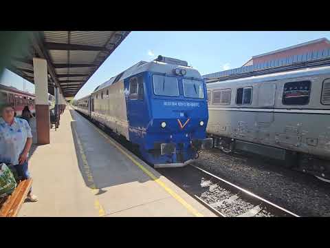 CFR EGM 64-1013-3 vertrekt van Oradea naar Püspökladány