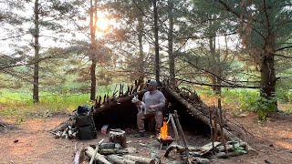Camping in an Abandoned Bushcraft Shelter