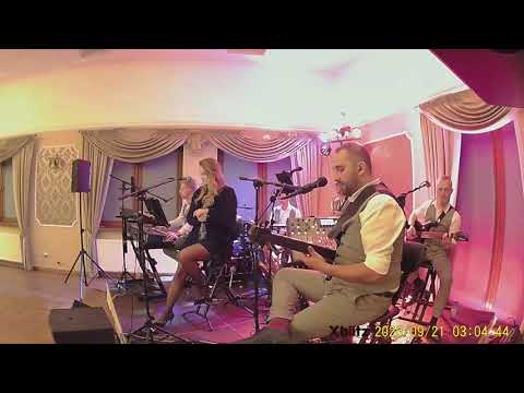 Zespół CHILI BAND Rzeszów -  Bielyje rozy ( live )