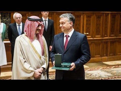 Orbán Viktor kitüntette Al-Valíd bin Talál bin Abdel-Azíz...