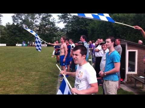 Laatste seconden en eindsignaal van de kampioenswedstrijd van Cluzona