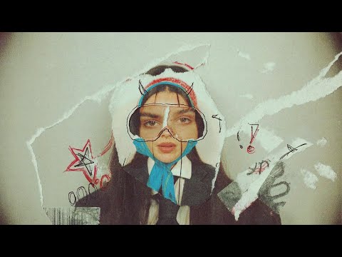 900°C - Carly Gibert