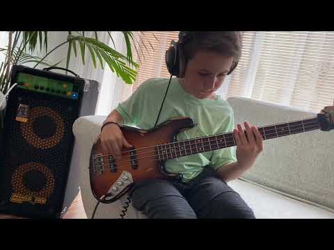 (10yrs) Aron plays to Majid Jordan - Waves of Blue (bass cover)