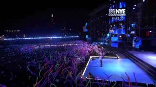Anjulie - New Year's Bash 2012 ("Stand Behind the Music" + "Brand New Chick" Live)
