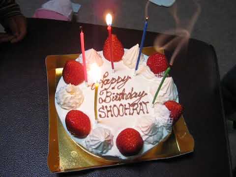 Shoohrat's bithday but Najat (Lubaba) is active to put off the candle