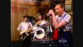 Joe Jackson - Live Sunday Papers Look Sharp Is She Really Going Out With Him (12-9-1982 Boston Mass)