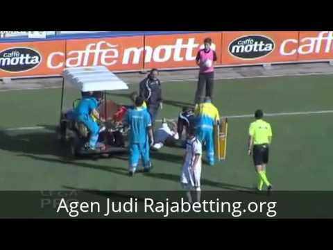 Kejadian Lucu Saat Pertandingan Sepakbola | Rajabetting.org