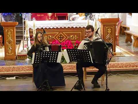 Duet akordeonowy: Zuzanna Gadzinowska i Piotr Ostrowski - Koncert Kolęd w Kroczycach.