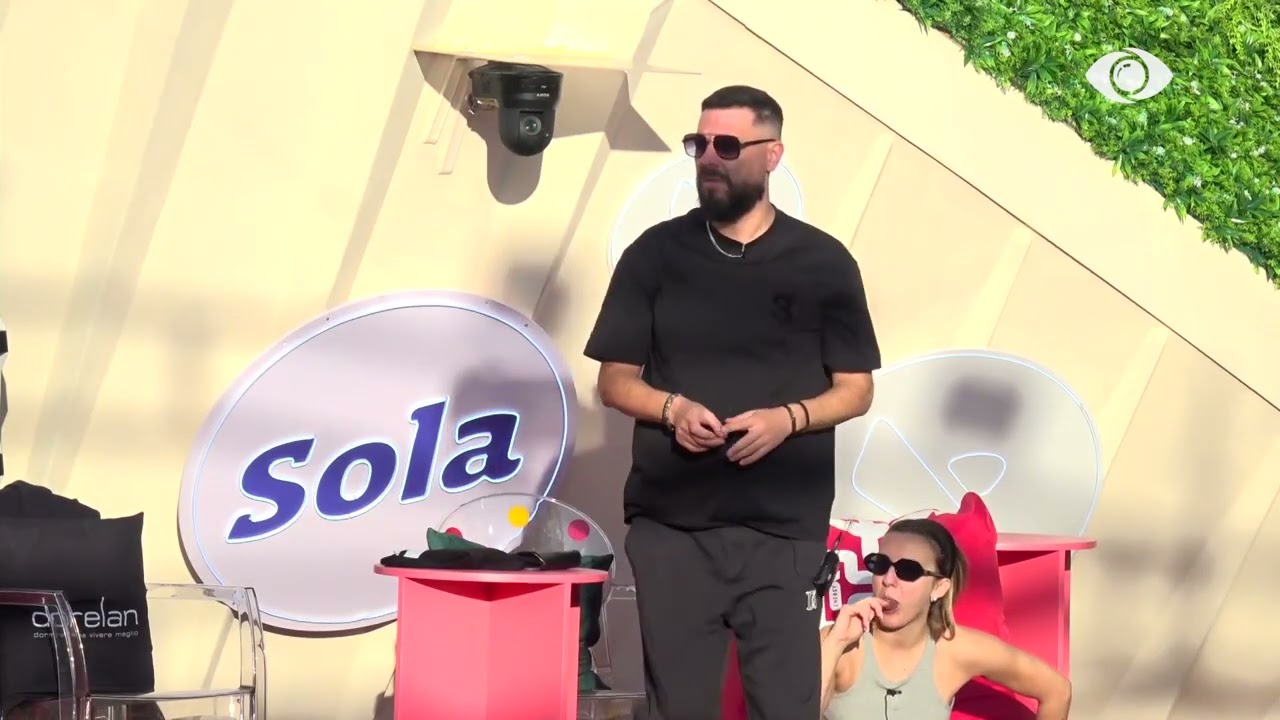 Surprizë nga ajri për Edisën, preket Rogerti: Na bëre të qajmë…