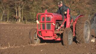 preview picture of video 'Forfar Ploughing 20'