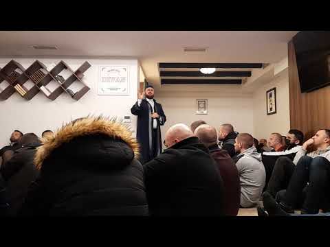 Džuma u mesdžid Divan ( Podgorica ) ef.Rejhan Hot (3.12.2021)