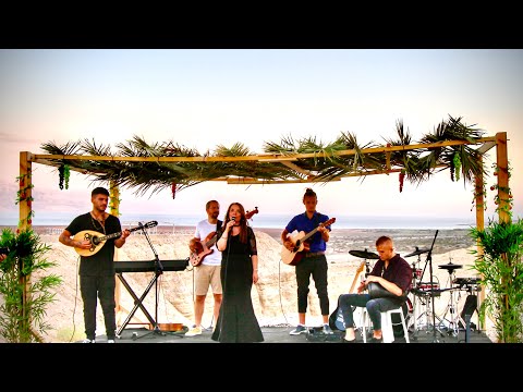 Shecharchoret / שחרחורת / Morenica |  Vesna Buehler |  #lovesong #icejfeast