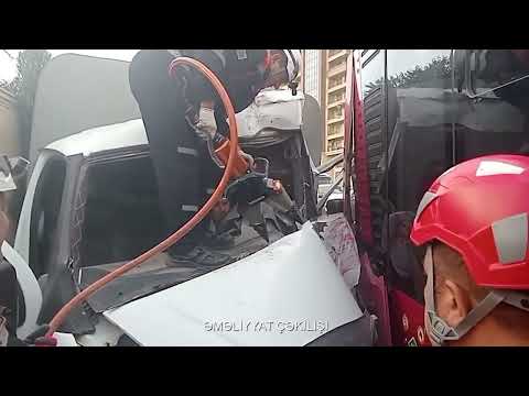Bakı şəhəri, Xətai rayonunda baş vermiş avtoqəza nəticəsində yük avtomobilində sıxılı qalmış vətəndaş xilas edilib