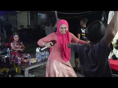 Kasih lasa group show pag tiyaun  sin anak  hi  apah hussin