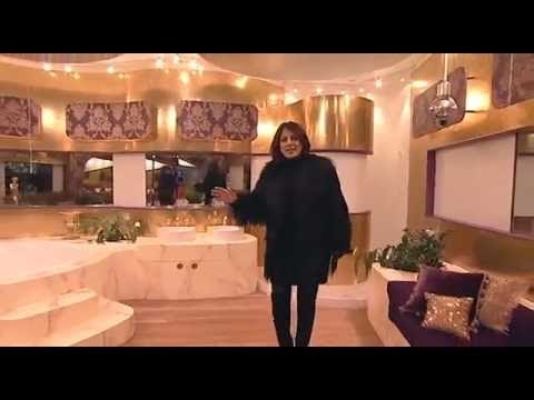 Celebrity Big Brother 2009 - Day 1 - Live Launch.