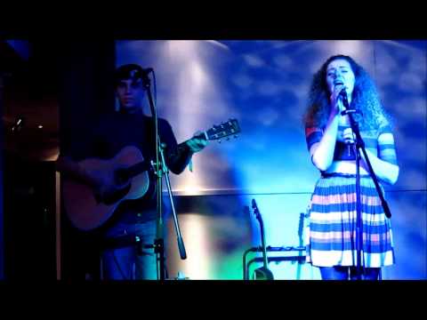 Jess Roberts & Dan Gordon live at the Blue Room as filmed by Band off the wall