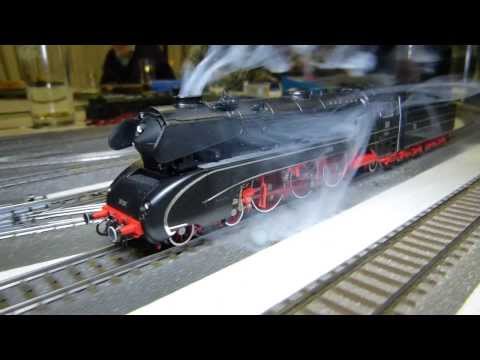 30. Stummi-Treff WN,  13 - BR 10 001 (Roco 68191) mit dynamischen Dampf