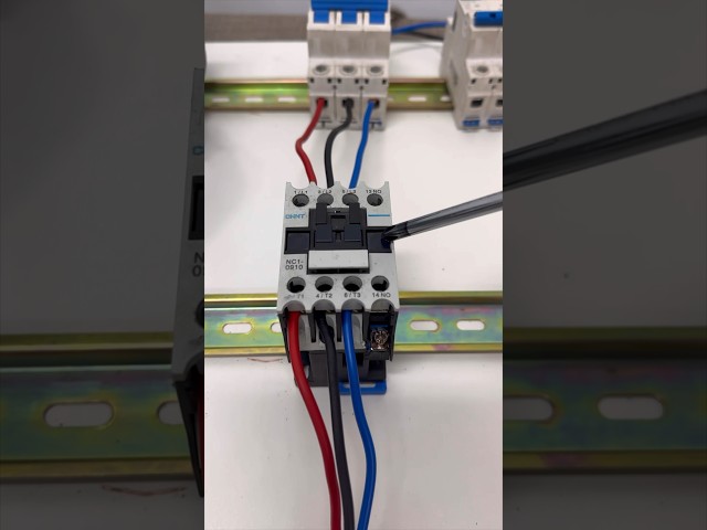 Vídeo relacionado con Fafeicy Contactor de CA de 380 V 1 NO NC LC1D09 Carcasa Ignífuga para PC Electrónica de bajo Voltaje 9 A, Contactos de Aleación de Plata, 1200 X/h, Resistencia A Altas Temperaturas (Voltaje de la