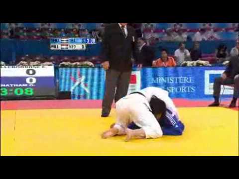 JUDO 2011 World Championships: Orapin Senatham (THA) - Elisabeth Willeboordse (NED)