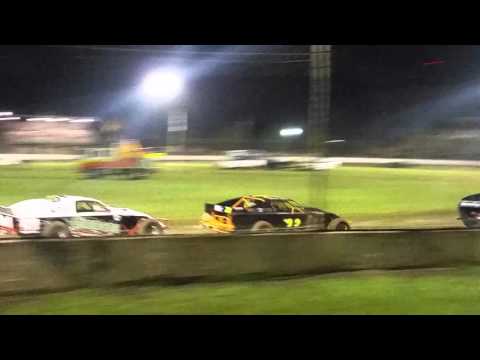 Reeves rollover at AMCA Nationals Australia Title Lismore 2016