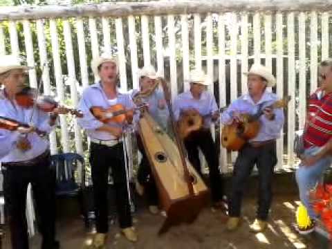 Grupo Hermanos Tapia - Las calles de chihuahua