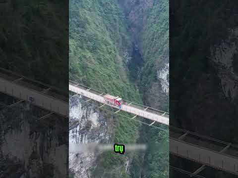 Xe Tải 50 Tấn Chạy Trên Cây Cầu Mỏng Như Tờ Giấy!