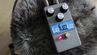 Video thumbnail for Hudson Electronics Fuzz | Mk IV Tone Bender inspired fuzz by JJ of the T