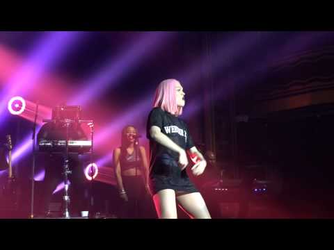 Jessie J - Sealed With a Kiss / Abracadabra (live @ Webster Hall)