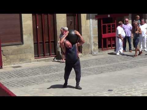 LEVANTAMIENTO DE PIEDRA EN LAS FIESTAS DE PUENTE LA REINA 2017