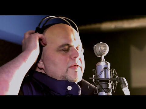 Con Música Romántica "Con Amigos" - (VIDEO OFICIAL)