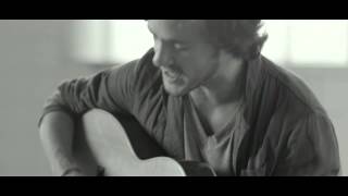 Jack Savoretti - Tie Me Down (Music Video)