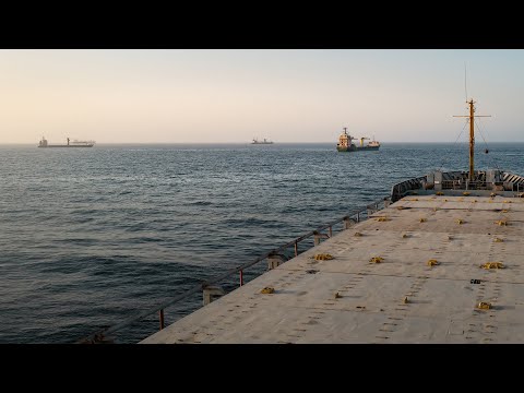 Schrödinger's Strait of Hormuz: Open or Closed?