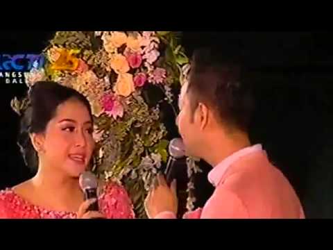 Raffi Ahmad and Nagita Slavina Nyanyi Talk About Love cipt Melly Goeslaw Resepsi Bali