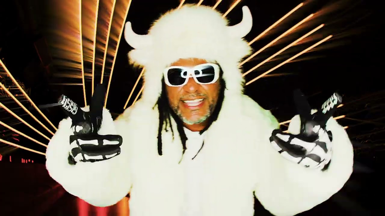 Skindred - You Got This (Official Video) - YouTube