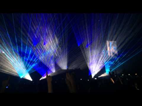 Avicii @ True Tour, Paris Bercy⎜Deniz Koyu vs Florence And The Machine - You Got The Bong
