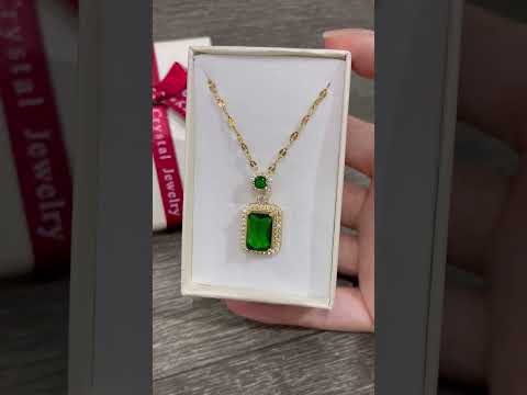 Подарок девушке колье "Яркий изумруд в золоте" кулон с цирконами на цепочке бижутерный сплав в коробочке - фото 2 - id-p2003291317