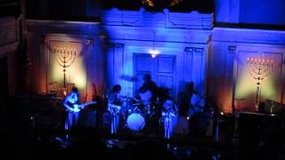 Deerhunter - Bo Diddley groove + &quot;Pensacola&quot; LIVE 4/22/13