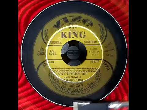 Videoclip de Don't Be A Dropout — James Brown