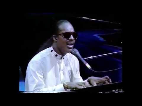 Stevie Wonder - Love's In Need Of Love Today (Live)