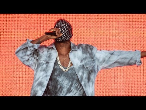 Kanye West BOOED After 20 Minute Rant at London Wireless Festival 2014